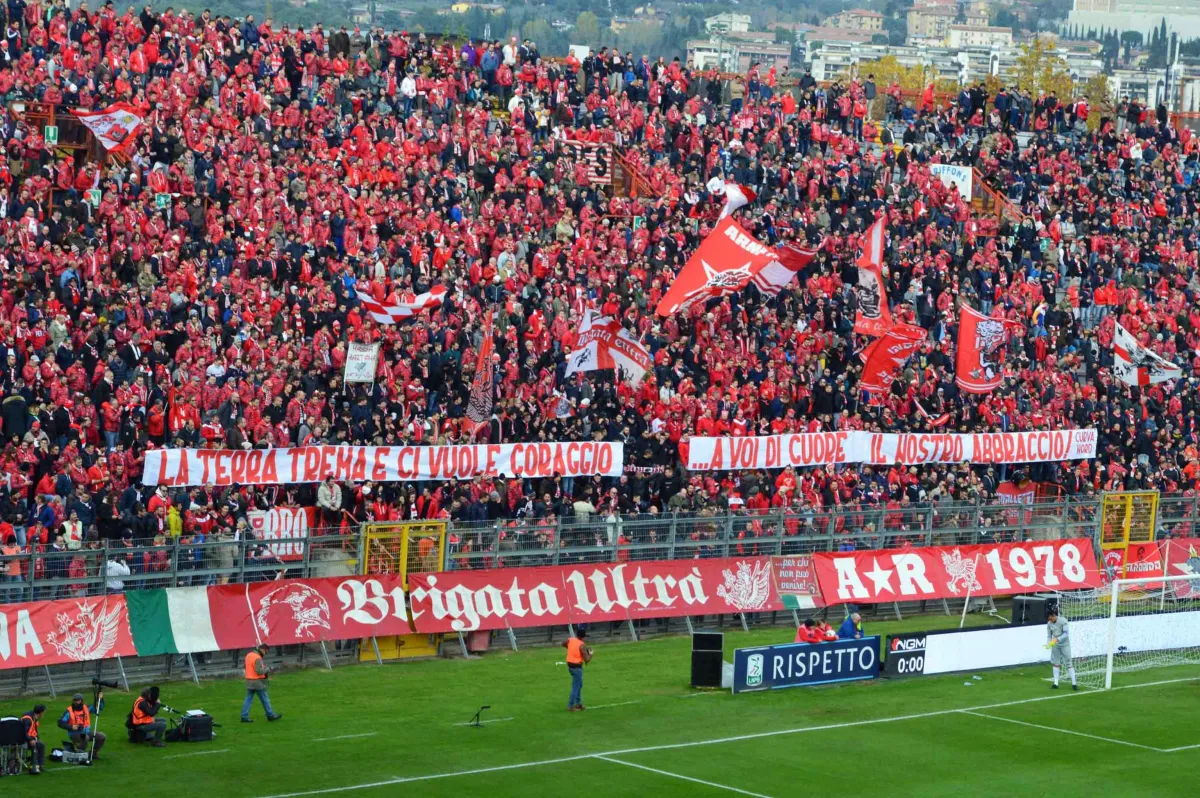 Perugia, allenamento da brividi: la spinta dei tifosi prima della Lucchese