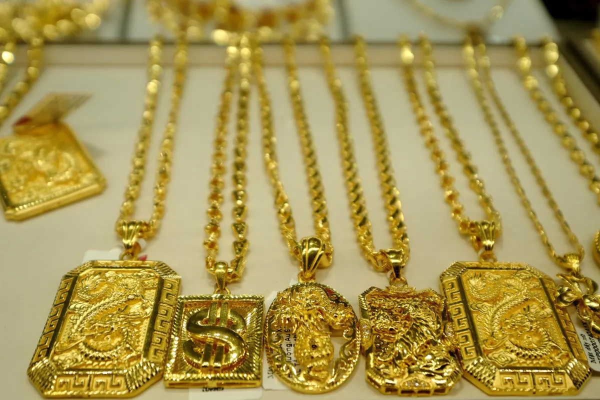 Quintali di argento e chili d'oro: scoperta evasione da oltre 16 milioni, la base a Montefalco