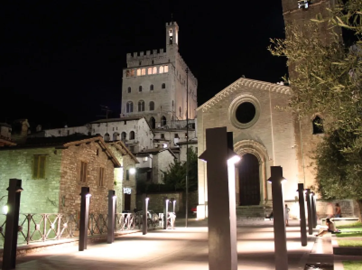 Piazza San Giovanni si colora di verde per la "Giornata delle Malattie Rare". Le malattie rare nel mondo e in Umbria