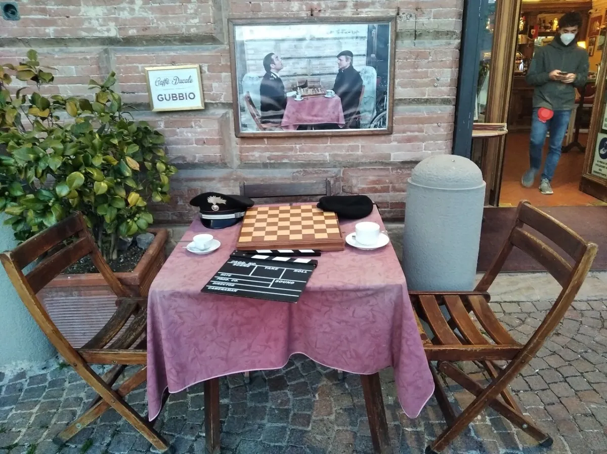 Spazi esterni bar e ristoranti Gubbio: nuove regole, proteste e rischio multe