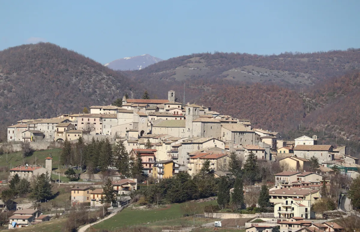 Borgo umbro affittato per matrimonio esclusivo: ecco la location e i dettagli