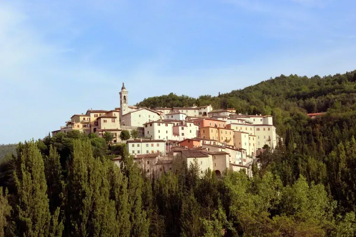 Rifugi d'estate in Umbria: le destinazioni ideali per rinfrescarsi tra natura, altopiani e borghi storici