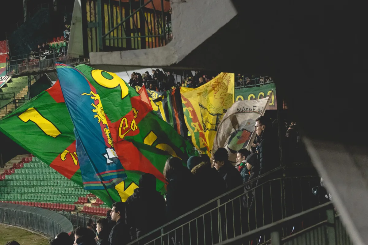 Ternana-Vicenza, 4 tifosi veneti puniti col DASPO per lancio di petardi