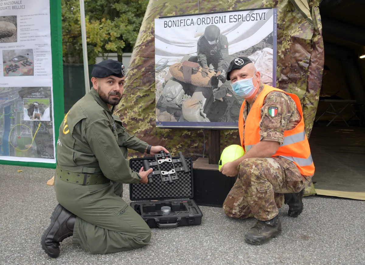 Gubbio, ritrovata bomba a mano della Seconda Guerra Mondiale: artificieri in azione e zona messa in sicurezza
