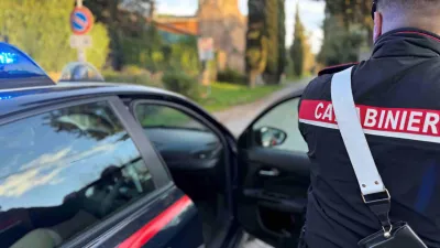 Terni, arrestato un 50enne: tentava di rubare rame da una garitta ferroviaria dismessa