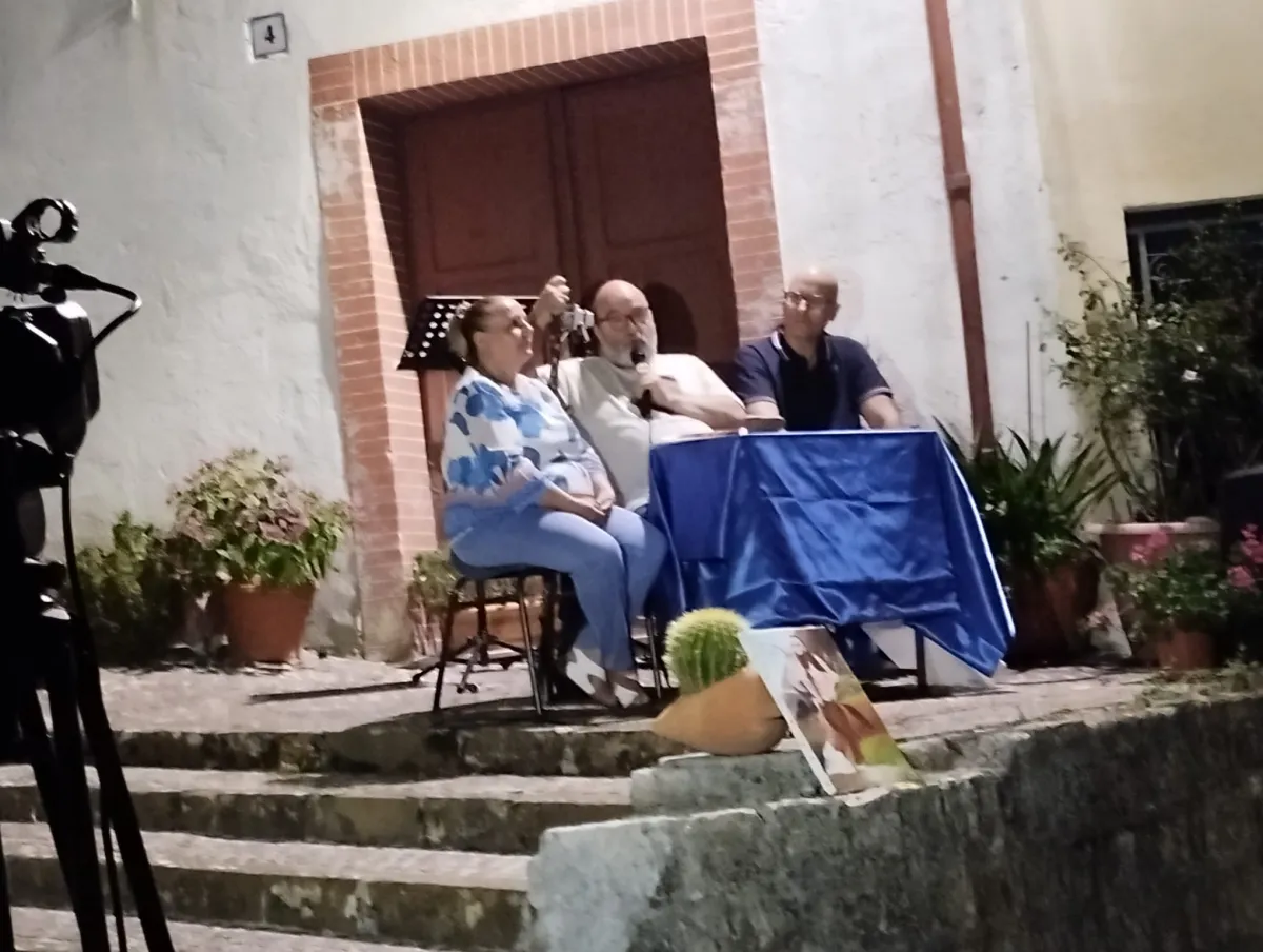 “Storie, leggende e misteri nel Parco di Monte Cucco”: Euro Puletti incanta Scheggia con la nuova edizione del suo libro