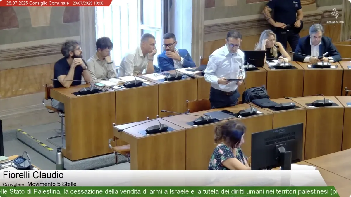Terni, Bandecchi affonda la mozione M5S sul riconoscimento della Palestina: "Non posso legittimare uno Stato in mano ai terroristi"