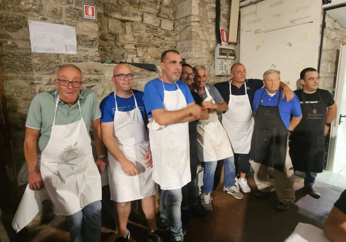 Cena sotto gli Arconi di Via Baldassini: una serata di storia, comunità e progetti di riqualificazione per il cuore di Gubbio
