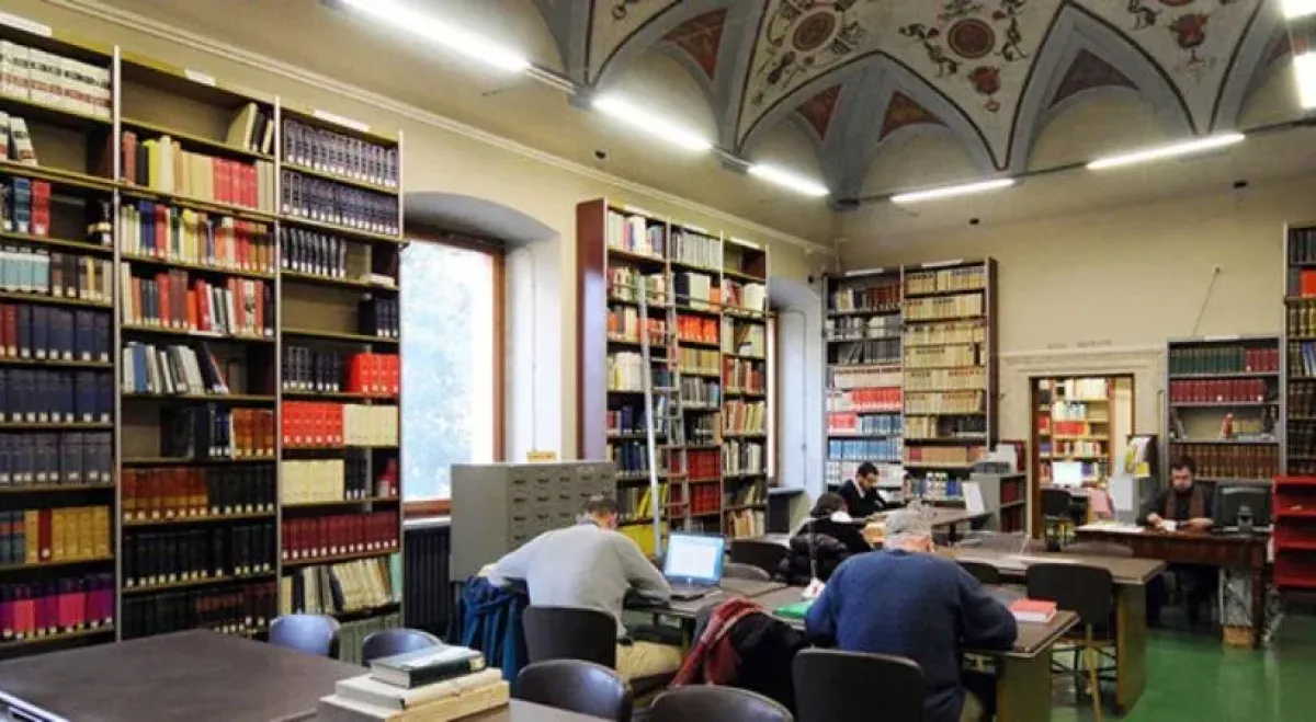 Alla scoperta delle biblioteche più antiche dell’Umbria: templi del sapere e della memoria tra arte e letteratura