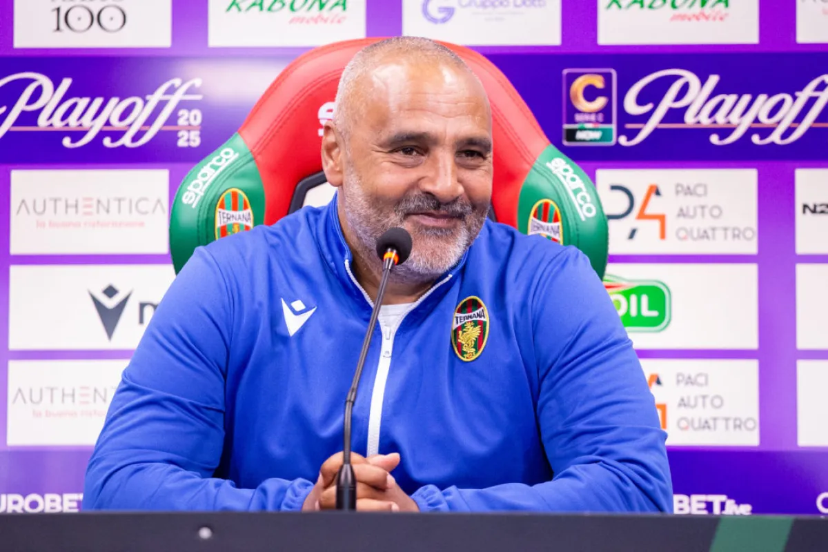 La Ternana vuole ripartire, mister Liverani: “Siamo un gruppo sano, trascinati da una tifoseria straordinaria”
