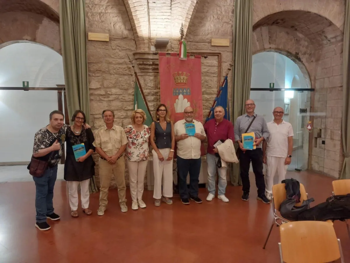 “Storie, leggende e misteri nel Parco di Monte Cucco”: Euro Puletti presenta la seconda edizione nel cuore di Gubbio
