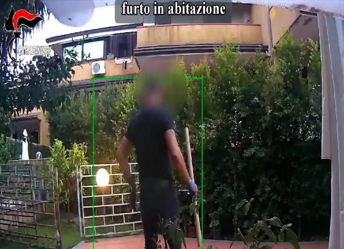 Furto in villa alle porte di Gubbio: ladri in azione nella notte tra sabato e domenica