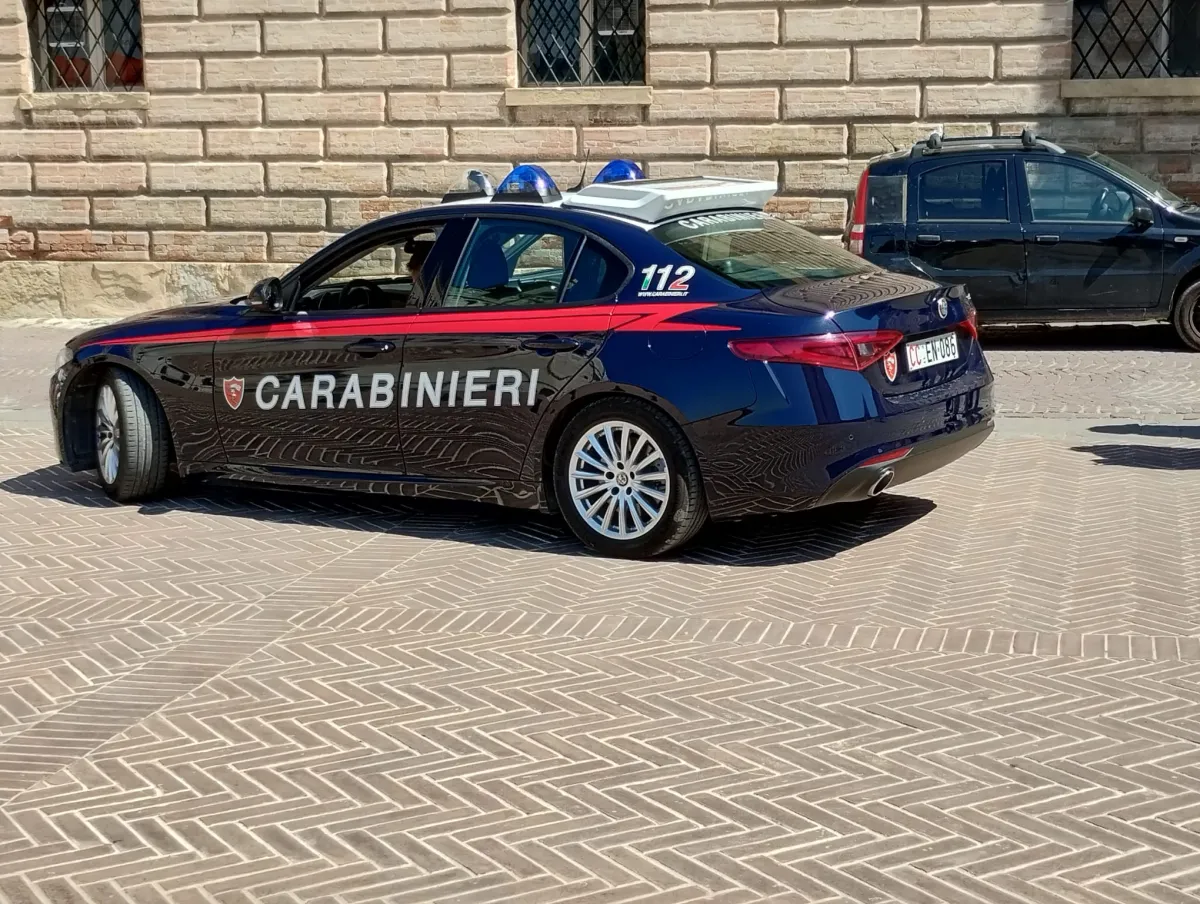 Gubbio, fermato un SUV dopo i furti a Coppiolo e Fontanelle: indagini dei Carabinieri