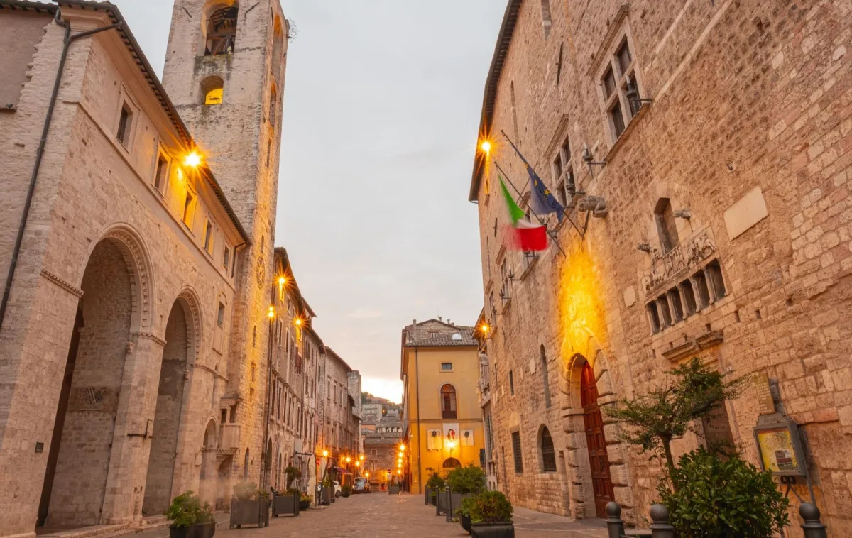 Narni, la città che ha ispirato Lewis: un viaggio tra antiche mura, suggestivi vicoli medievali e angoli nascosti che evocano il mondo fantastico delle Cronache di Narnia