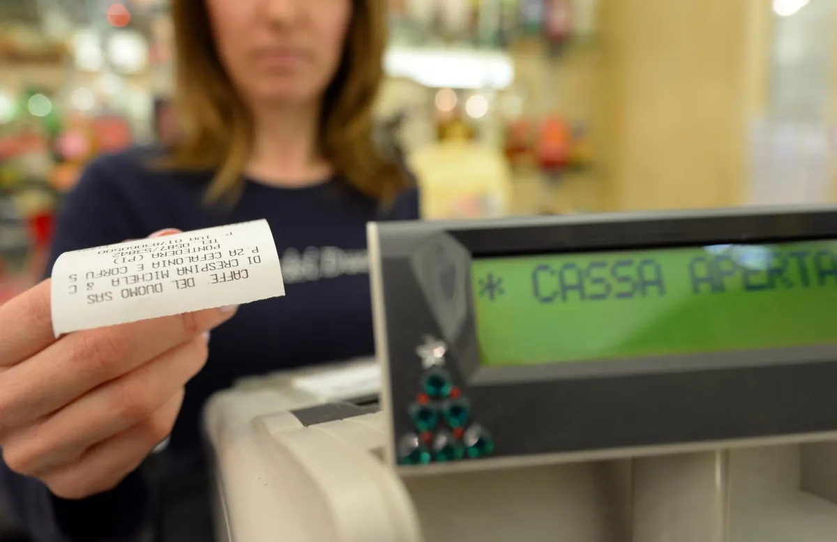 Ferragosto di fuoco in Umbria, commercianti beccati senza scontrino 