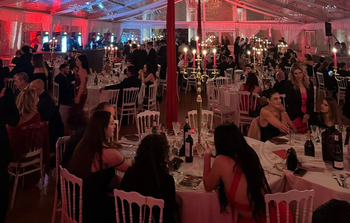 Velvet Night a Gubbio: eleganza, danza e gusto nel Chiostro di San Pietro