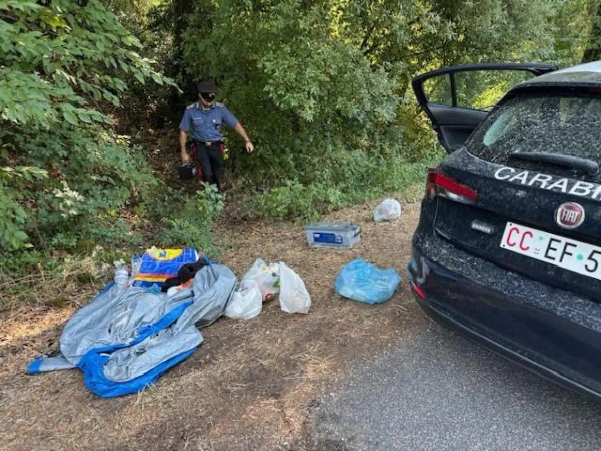 Narni, bivacco della droga smantellato dai carabinieri: pusher in fuga