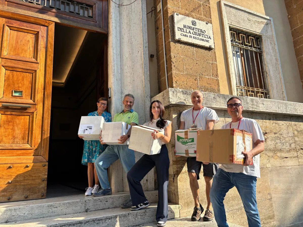 Orvieto, quando la lettura diventa opportunità di riscatto. Donati 750 libri alla Casa di reclusione