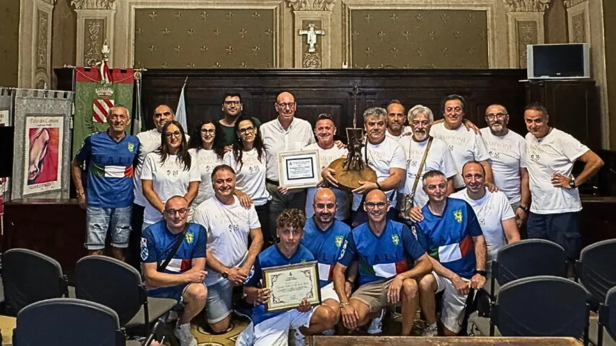 Gualdo Tadino premia balestrieri e fiondatori: successi storici a livello italiano ed europeo