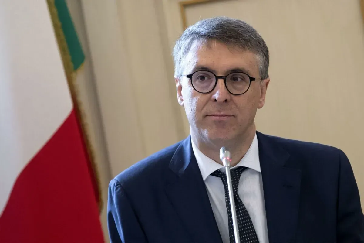 Phica.eu chiuso dopo le denunce: i gestori tirano in mezzo  il procuratore Raffaele Cantone, che smentisce ogni legame