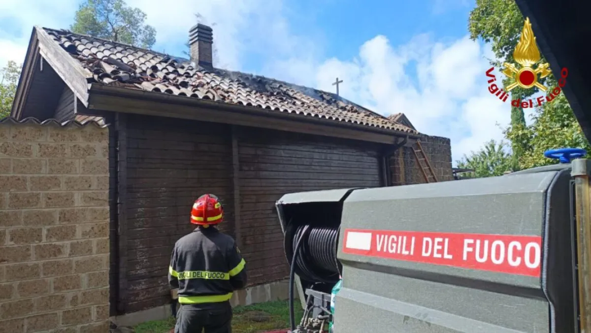 Incendio a Nerbisci: in fiamme un modulo vicino al monastero delle suore di clausura, ecco il bilancio dell’estate incendiaria nell’eugubino