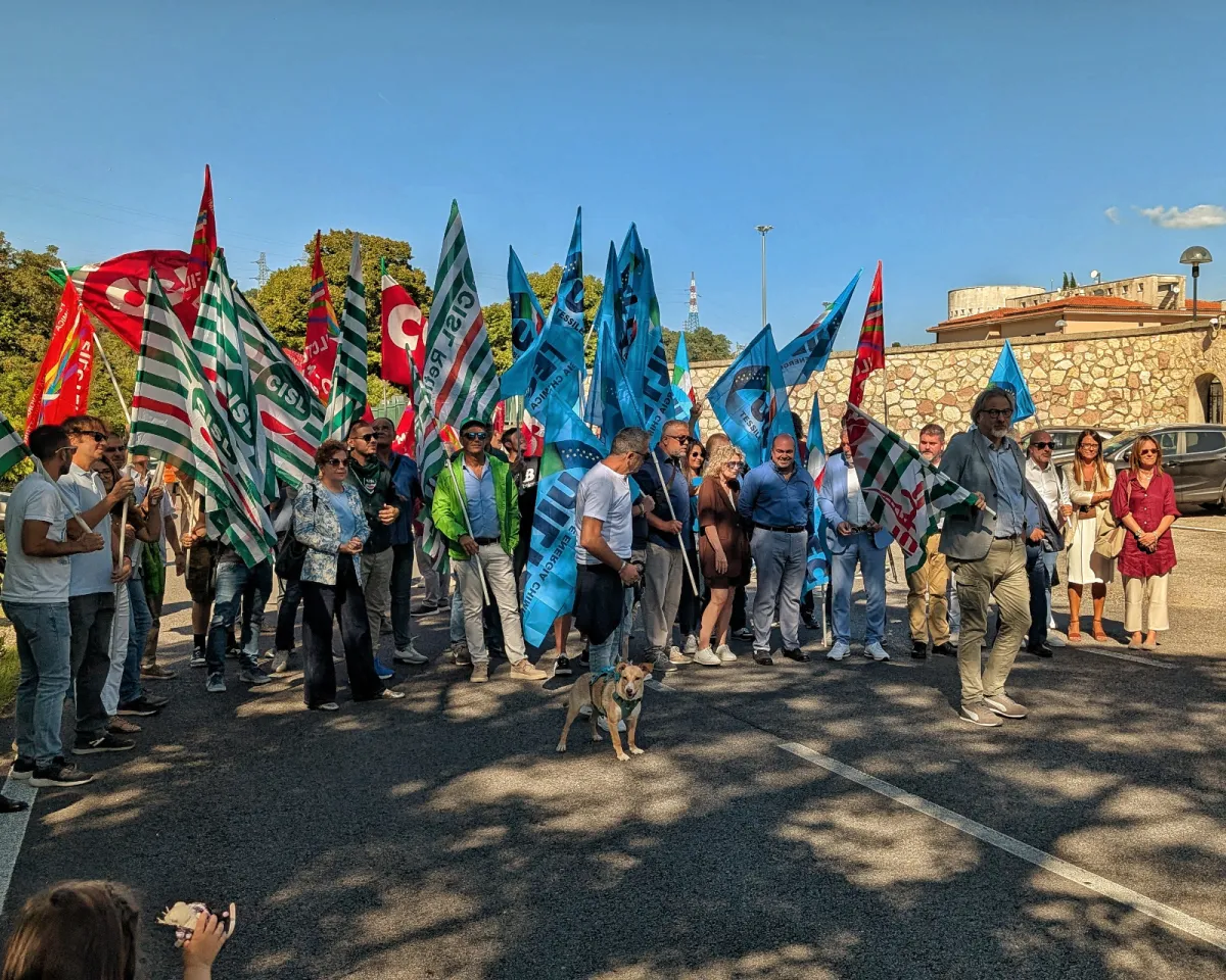 Teleconduzione di Terni: presidio dei sindacati contro la chiusura di Enel Green Power. De Luca: "Non siamo ospiti a casa nostra
