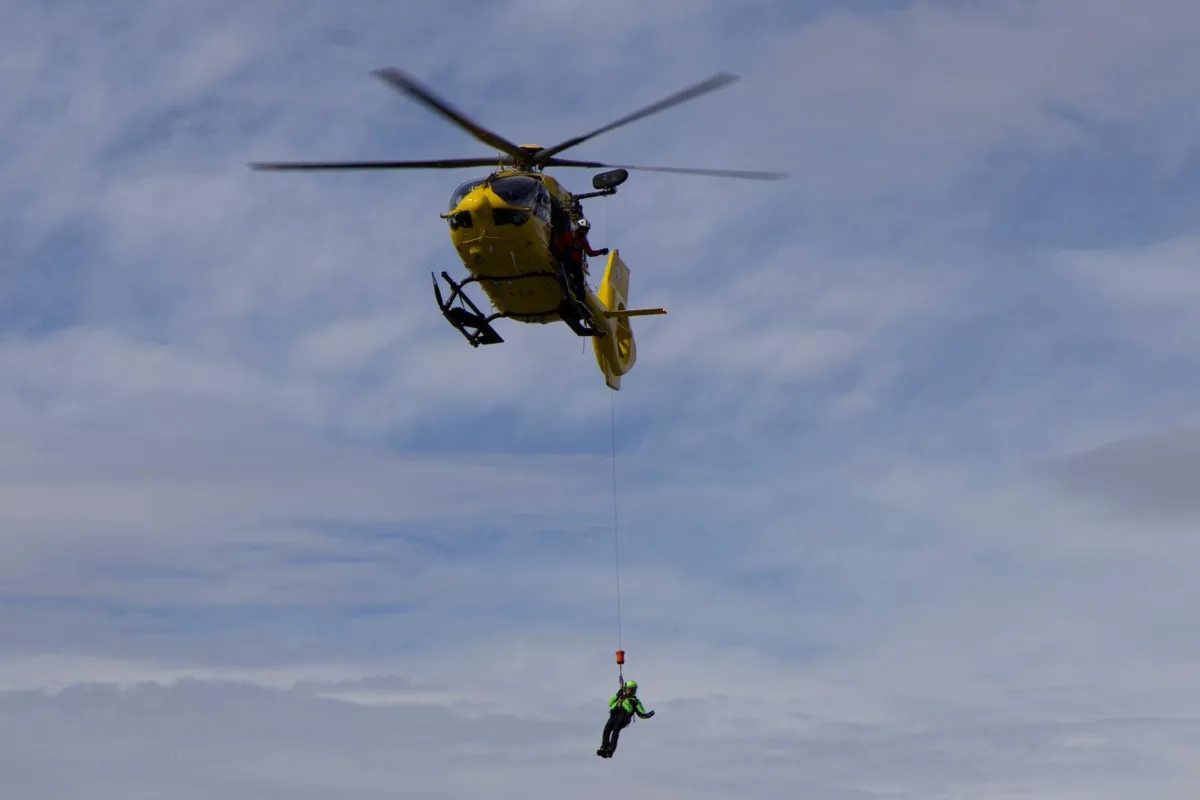 Monte Subasio, parapendista ferito dopo la caduta: elisoccorso Nibbio 01 in azione