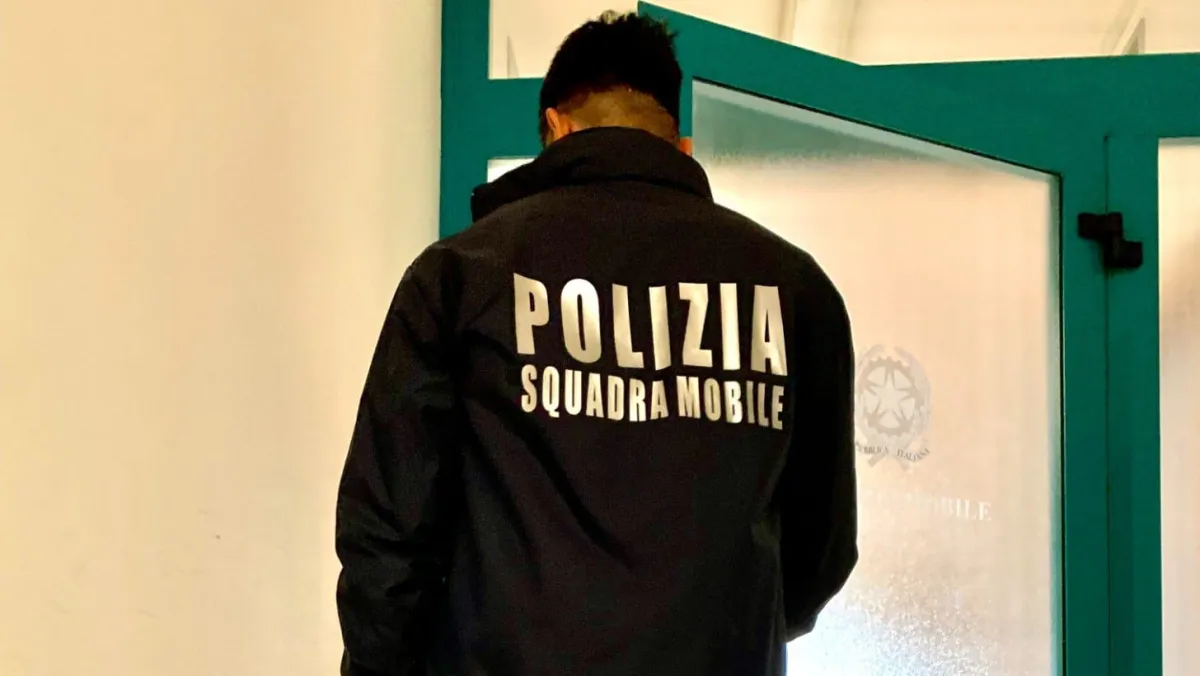 Ferro di Cavallo, orafo rapinato da tre uomini: indaga la Polizia
