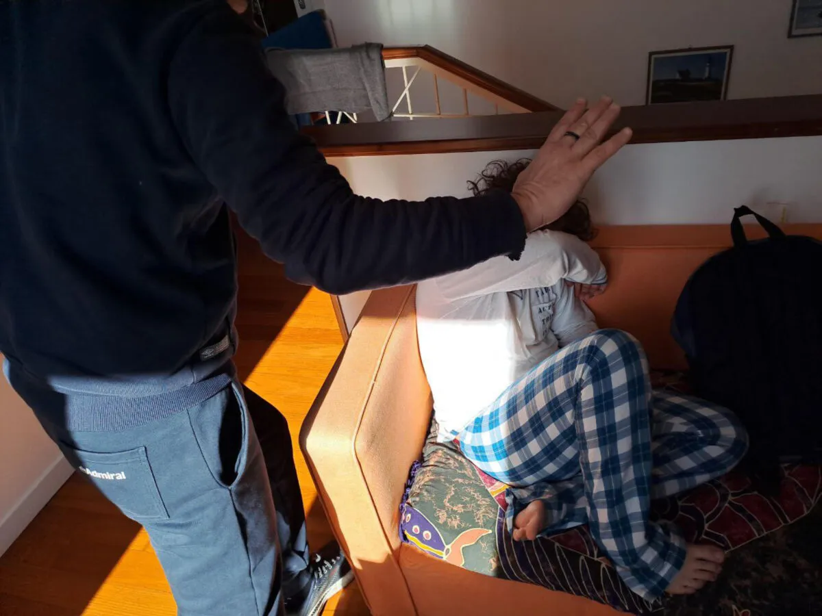 Perugia, condannato a tre anni 67enne accusato di oltre dieci anni di violenze domestiche, percosse e abusi sessuali su moglie e figlia