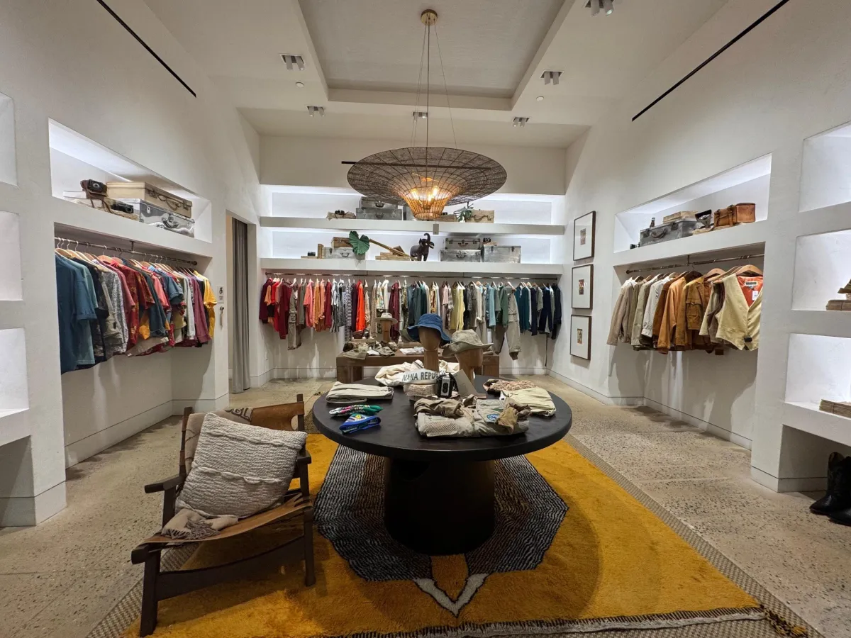 Oltre 300 vestiti rubati, il giudice di Perugia sospende il processo