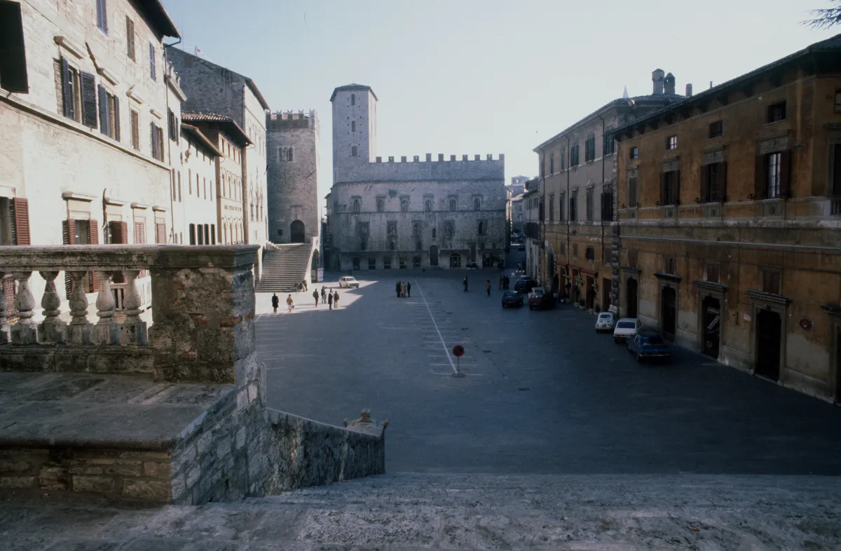 Todi, turismo in stallo per Confcommercio: tanti visitatori ma restano solo un giorno