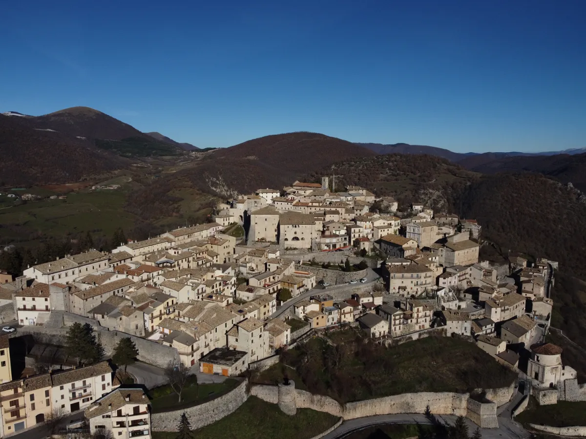 Monteleone di Spoleto rinasce dopo il sisma del 2016: inaugurati i restauri del Baluardo delle Monache e il nuovo Museo multimediale cartografico 