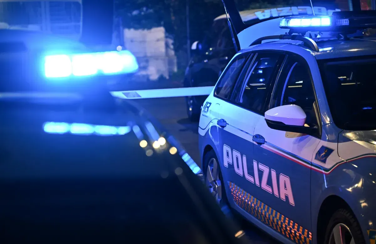 Incidente stradale sulla E45 a Valfabbrica: auto si ribalta al "curvone" vicino all'Ipercoop, due feriti soccorsi dal 118 e trasportati in codice giallo a Perugia