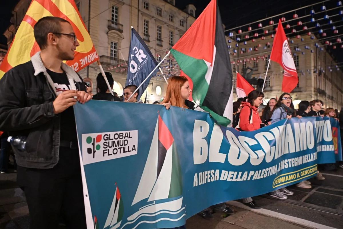 Flotilla, le piazze reagiscono all'abbordaggio. In centinaia manifestano anche a Perugia