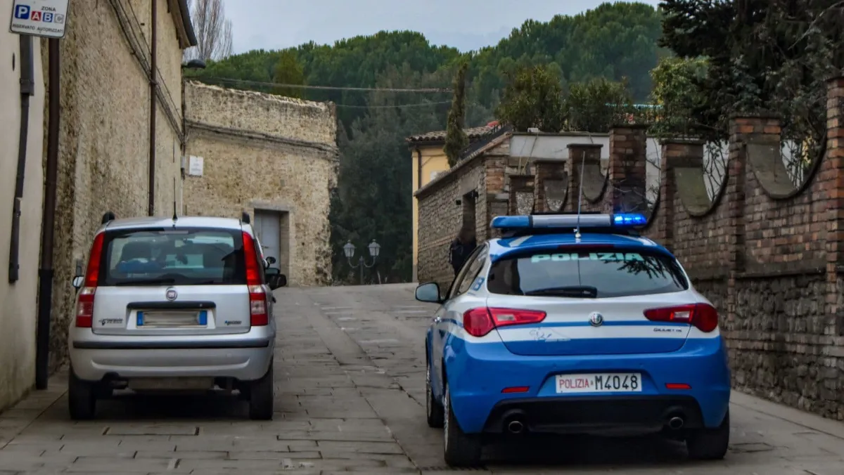 Nocera Umbra, strappa una collana da 1500 euro a un uomo: arrestata 35enne rumena