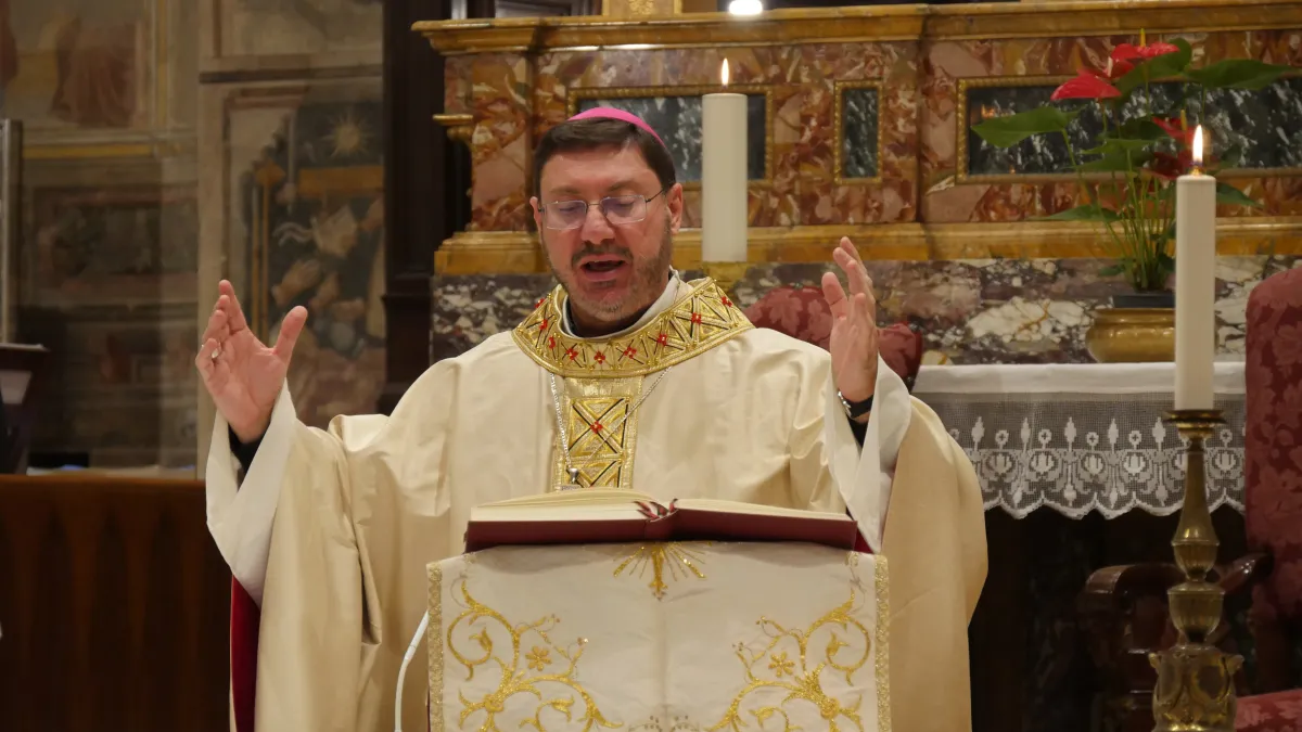 Gubbio celebra San Francesco con fede e civiltà: solenne liturgia e accensione della lampada votiva