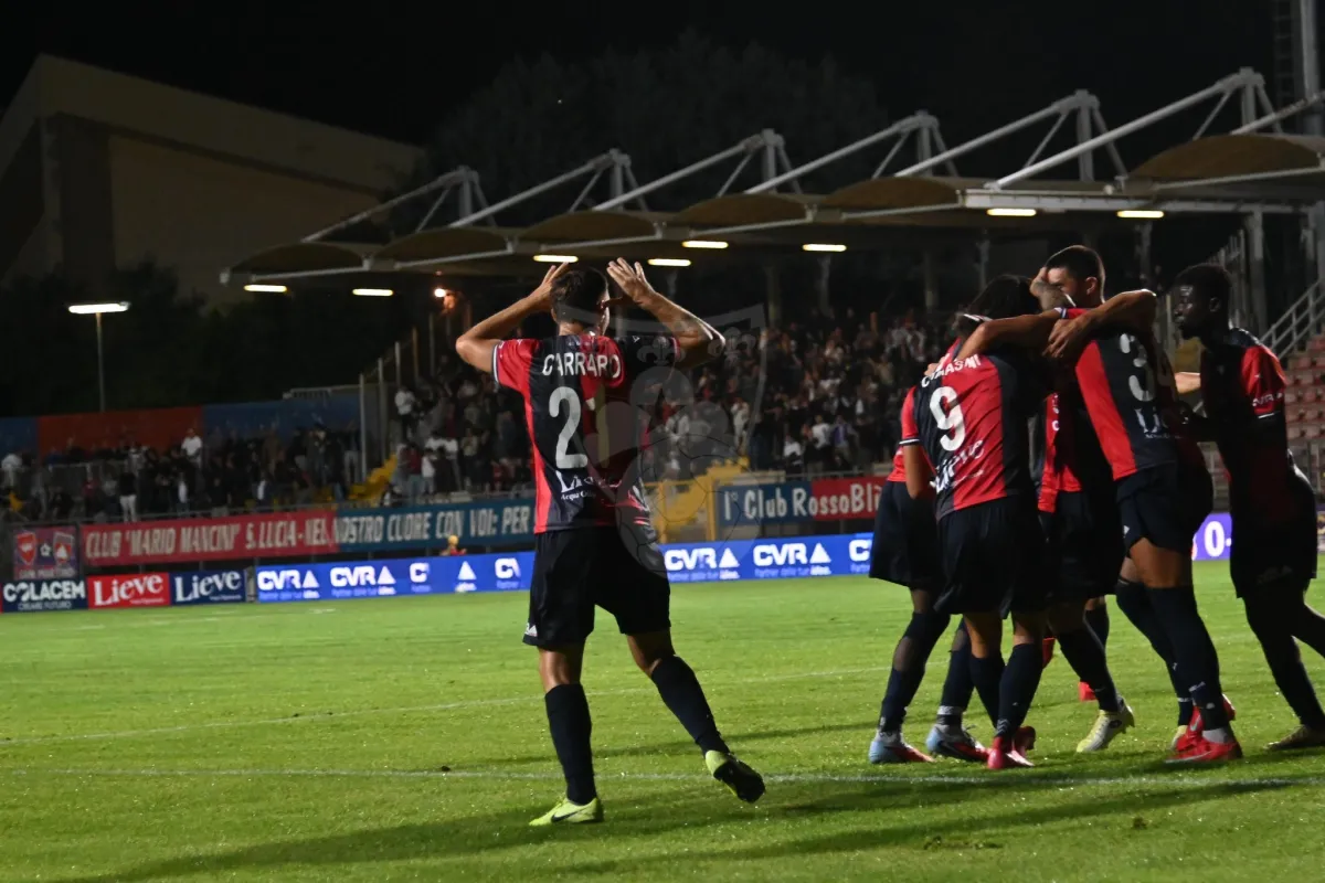 LIVE / Gubbio-Pontedera 1-1, triplice fischio al "Barbetti": i rossoblù la riprendono nella ripresa