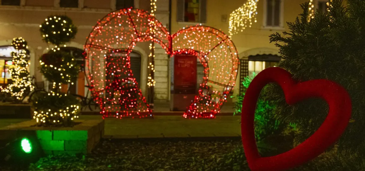 Luminarie a Terni: al via la gara di affidamento per “AmoreTerni XMAS - Luce di Donna”