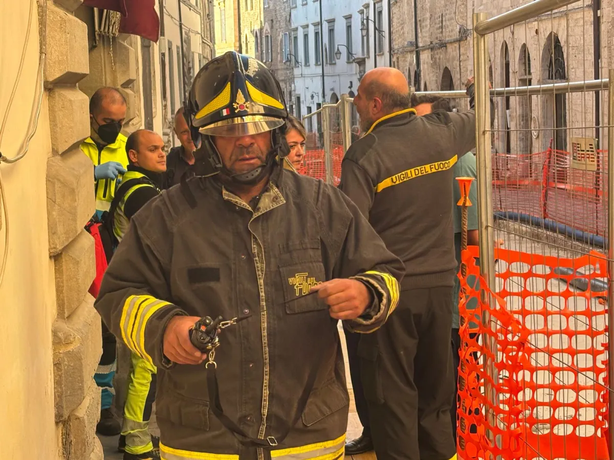 Incendio all’Hotel Bosone di Gubbio: la reazione della Famiglia Mencarelli dopo la distruzione di una suite