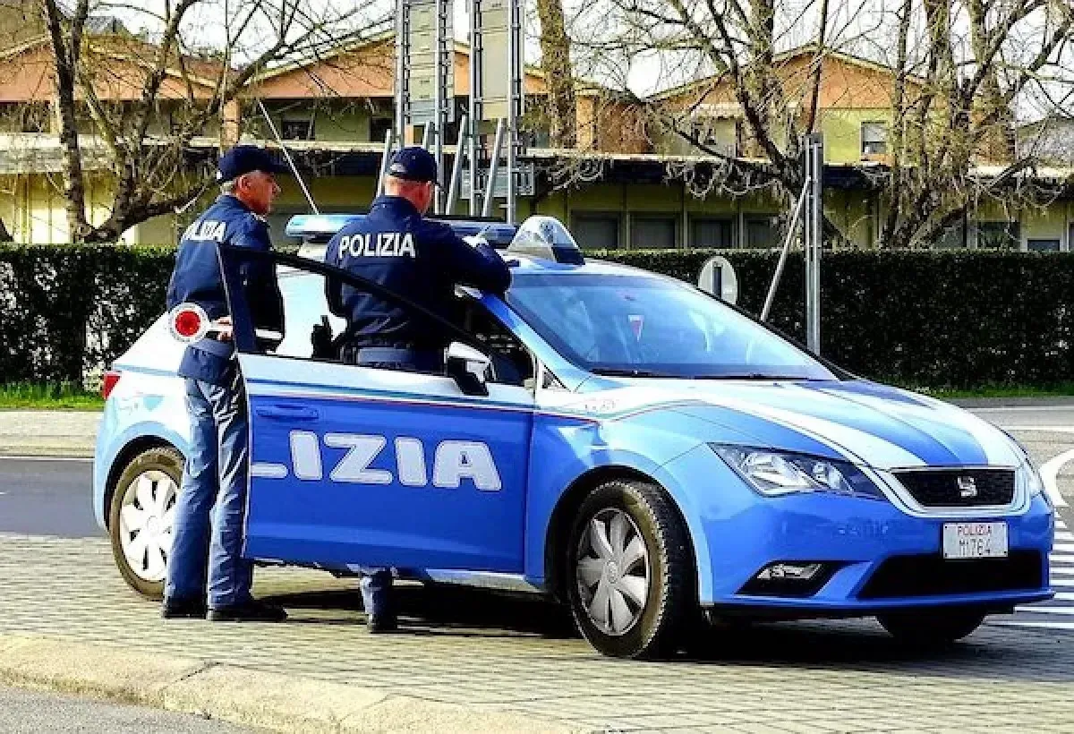 Terni, sorpresi a rubare in un'abitazione: hanno 18 e 17 anni. Arrestati