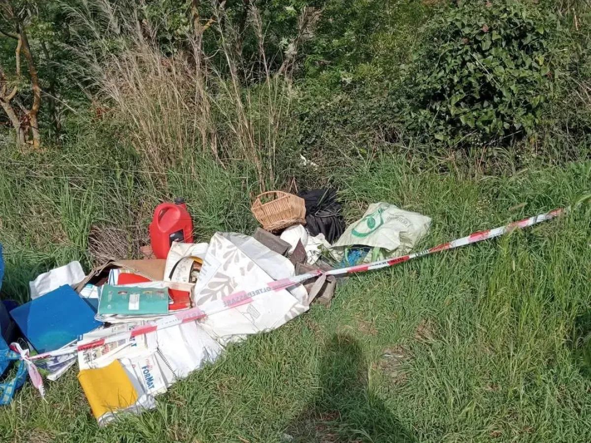 Stroncone, scaricano rifiuti in un'area verde: individuati e sanzionati dai Carabinieri Forestali. Applicata per la prima volta la nuova legge ambientale