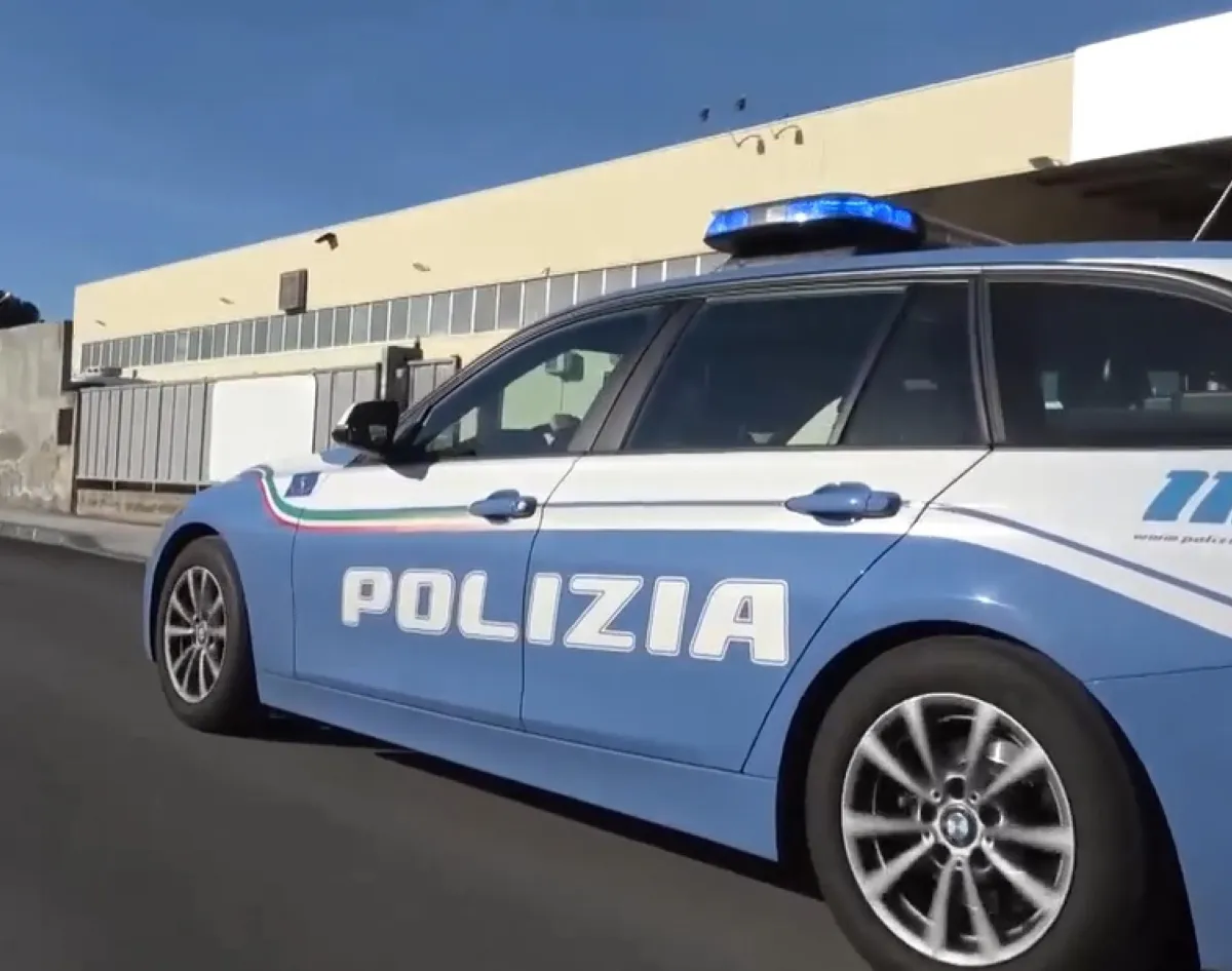 La Polstrada di Orvieto intercetta e sequestra due auto di lusso rubate. Un inseguimento sull'A1