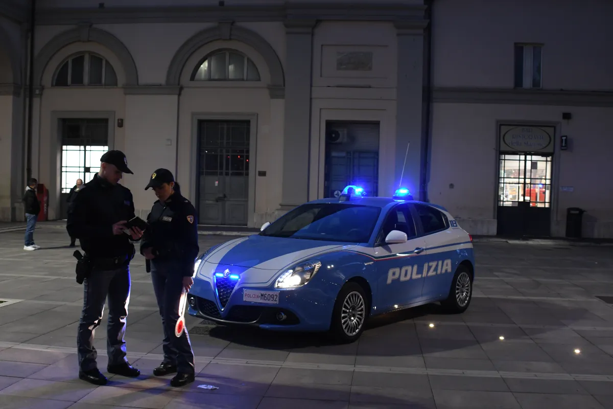 Perugia, tentato furto con strappo alla stazione di Fontivegge: la Polizia ferma un 40enne dopo l'aggressione a una donna