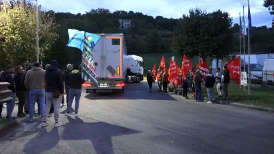 Presidi a Perugia e Terni per lo sciopero dell’igiene ambientale, adesione altissima in Umbria: “Ora il contratto”