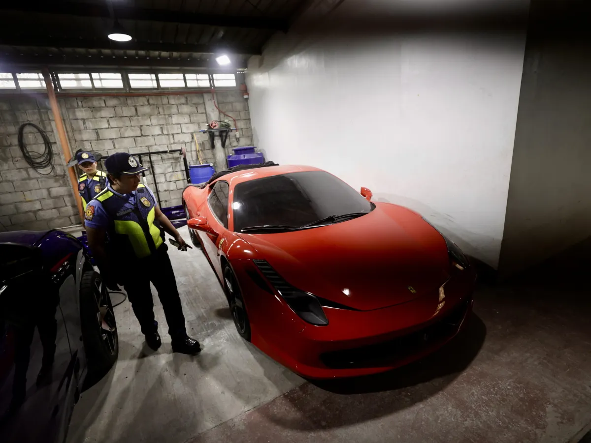 Acquistano una Ferrari da 165.000 euro con assegni falsi: sette denunciati per truffa aggravata