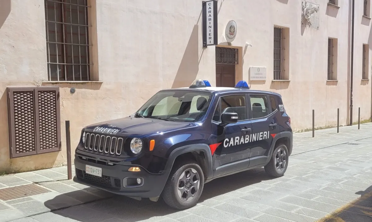 Perugia, 41enne arrestato per spaccio e resistenza a pubblico ufficiale: trovato con droga e mille euro in contanti