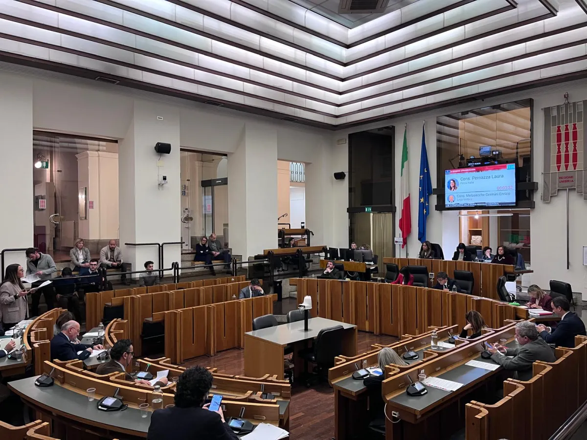 Stadio-Clinica, scintille tra maggioranza e opposizione sul confronto saltato. Tesei chiede chiarimenti alla Proietti sull’incontro con Rizzo