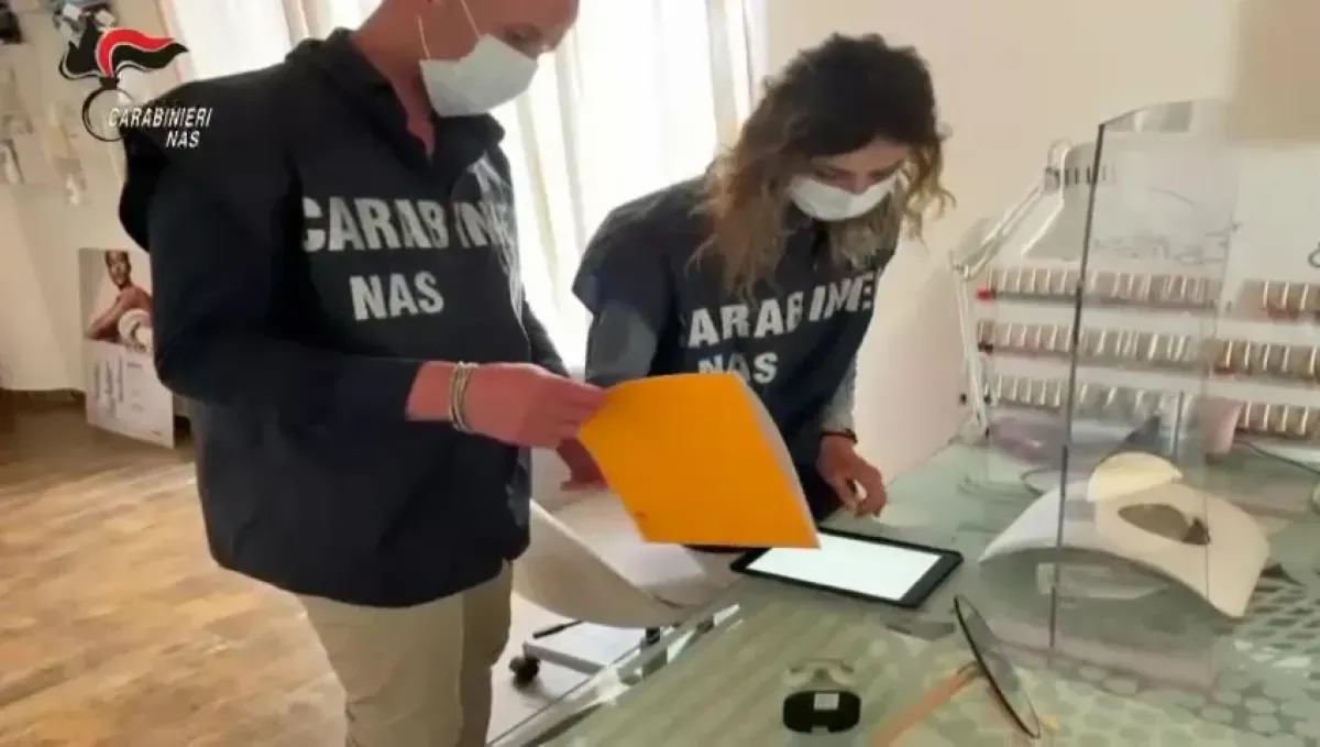 Controlli dei Carabinieri del Lavoro e del NAS: sospesa una rosticceria a Terni per lavoro nero e alimenti non tracciati