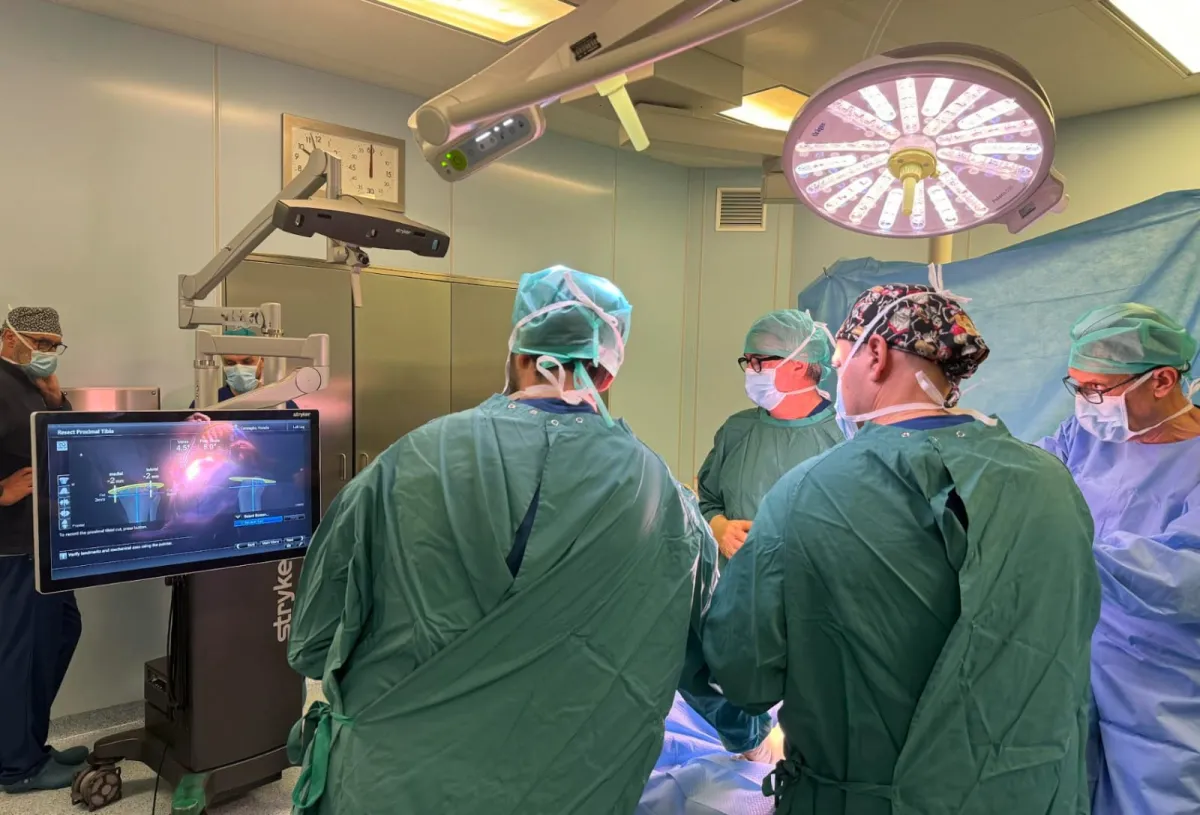Artroprotesi robotica al ginocchio, il Santa Maria di Terni firma il primo intervento in Umbria