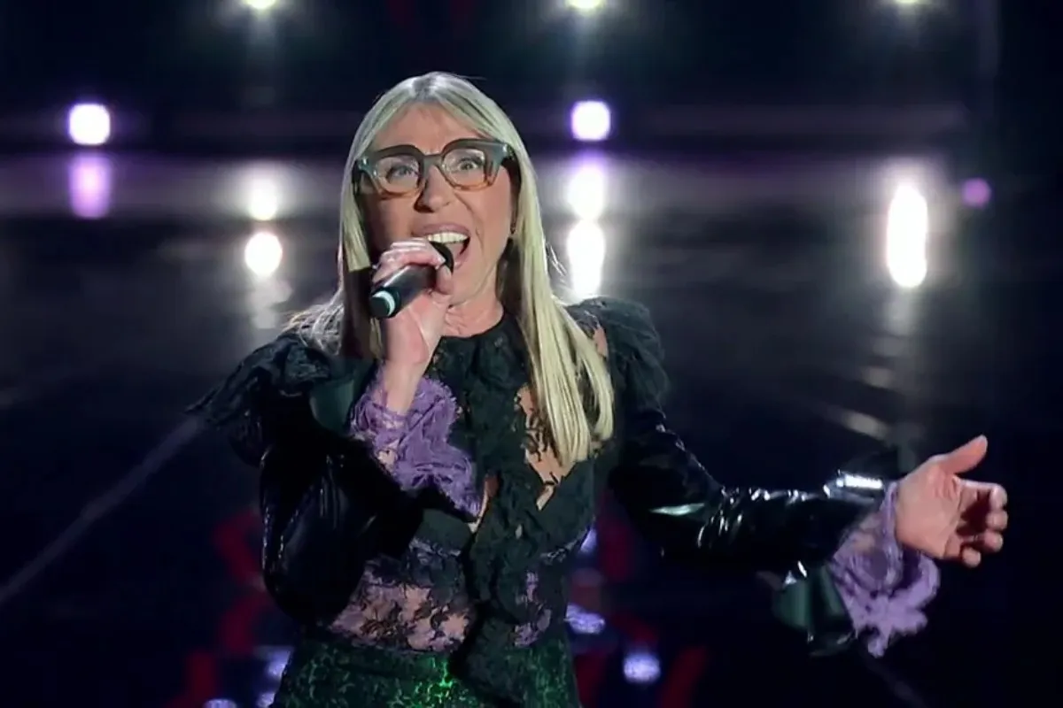 Sul palco di The Voice Senior una concorrente di Terni: Maria Masullo canta Loredana Berté